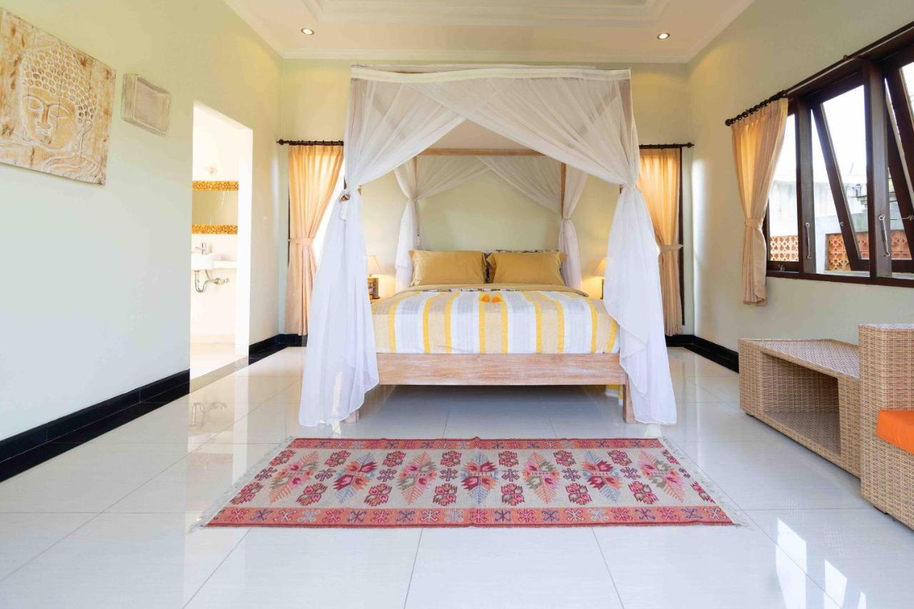 Widi Agung Villa Ubud  Exterior photo